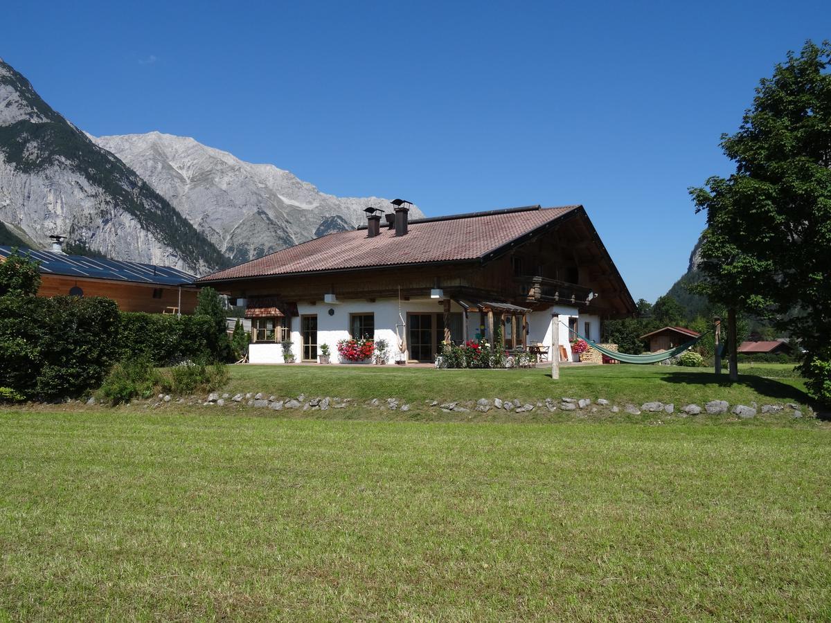 Landhaus Lindl - Ein Ruhiges Platzl Zum Wohlfuehlen Leutasch Exterior photo