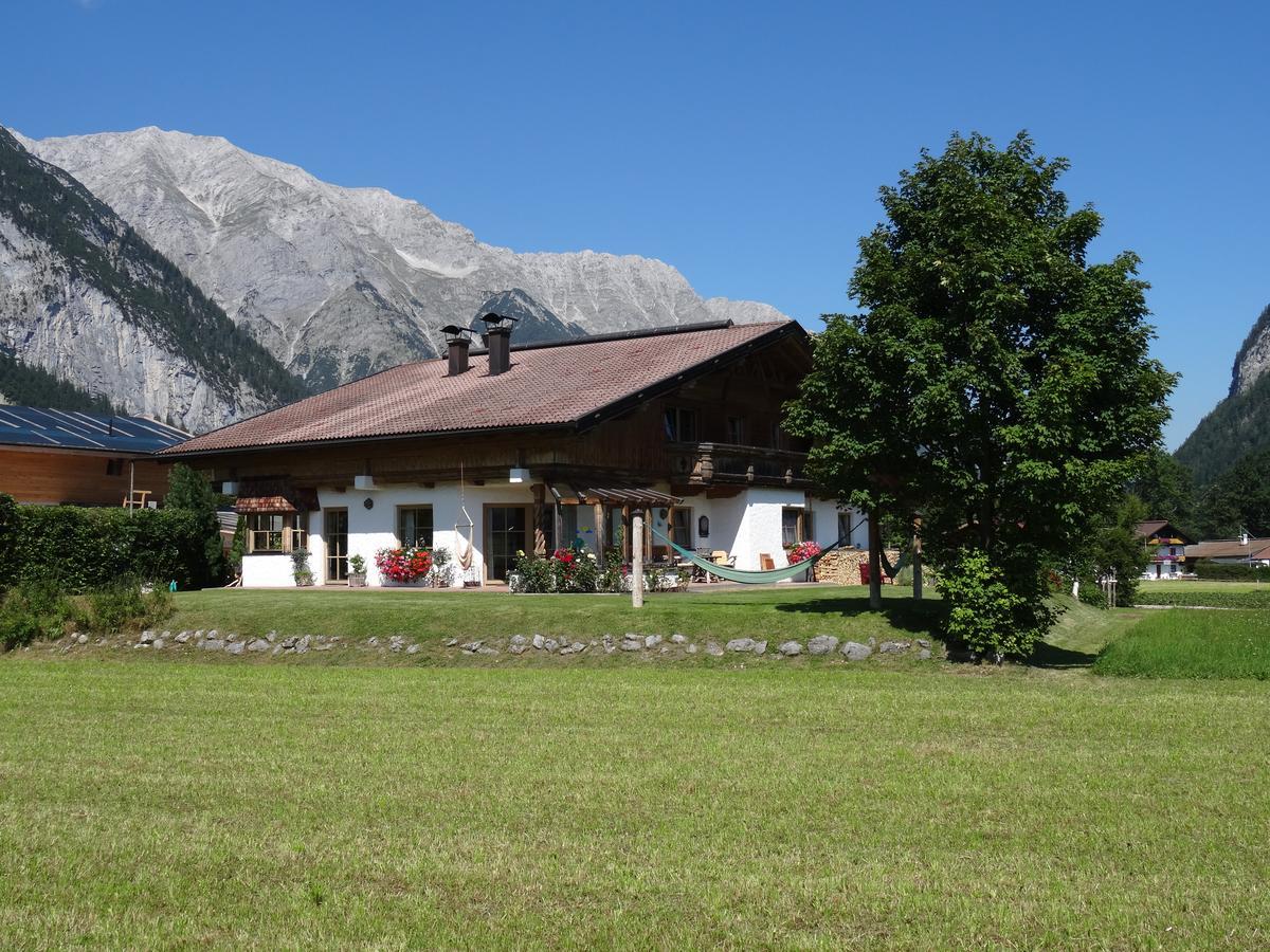 Landhaus Lindl - Ein Ruhiges Platzl Zum Wohlfuehlen Leutasch Exterior photo